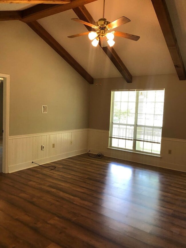 Building Photo - Charming Georgia Retreat: Spacious 3BD/2BA...