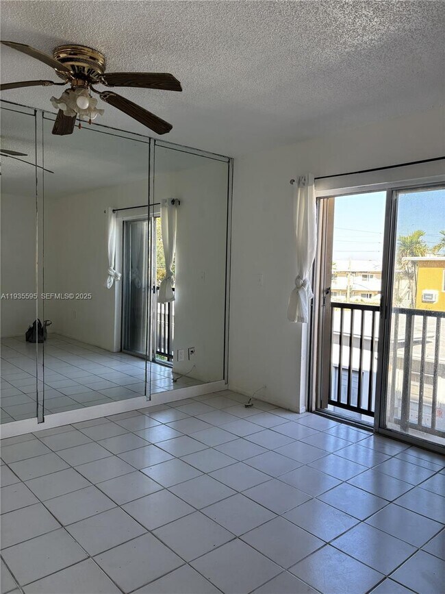 Building Photo - 8425 Harding Ave