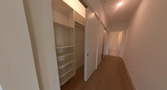 Building Photo - 1121 Greenleaf Ave