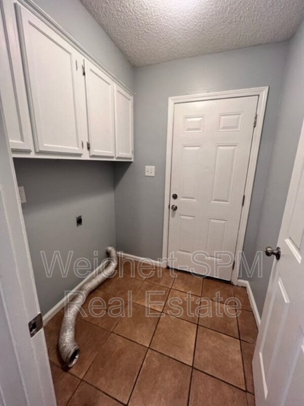 Building Photo - 4524 Port Royal Cove