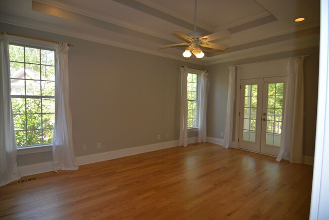 Building Photo - Beautiful, spacious home in The Preserve