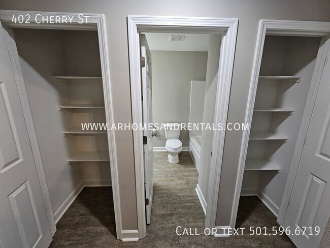 Building Photo - 402 Cherry St | $1495 | 3 beds, 2 full baths