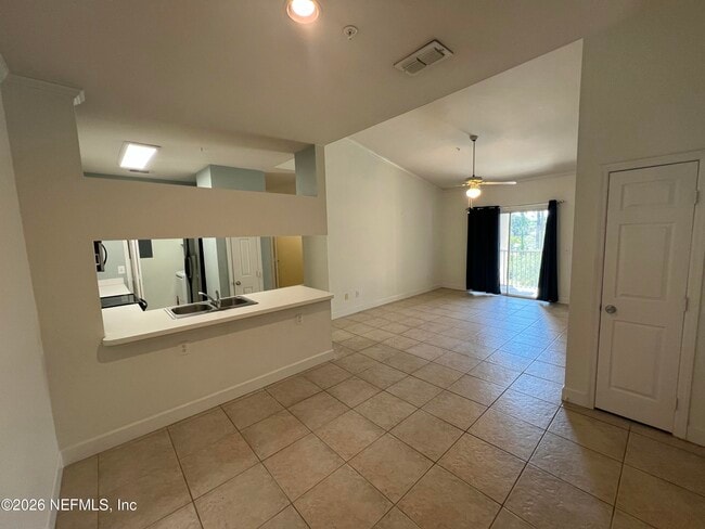 Building Photo - 170 Veracruz Dr