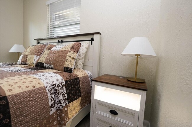 Building Photo - 742 Granada St