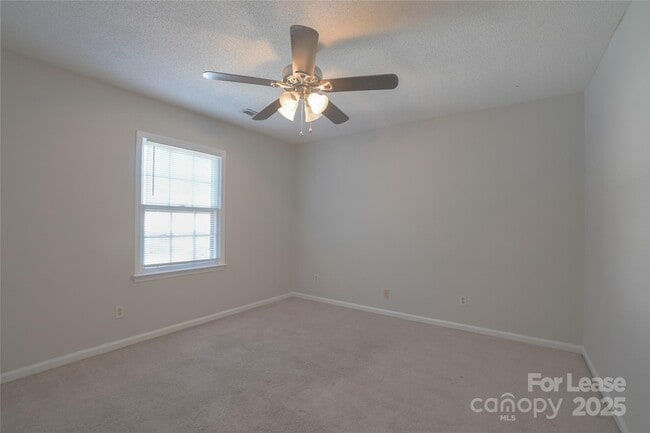 Building Photo - 4624 Old Lantern Way