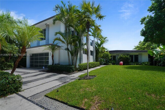 Building Photo - 9301 N Bayshore Dr