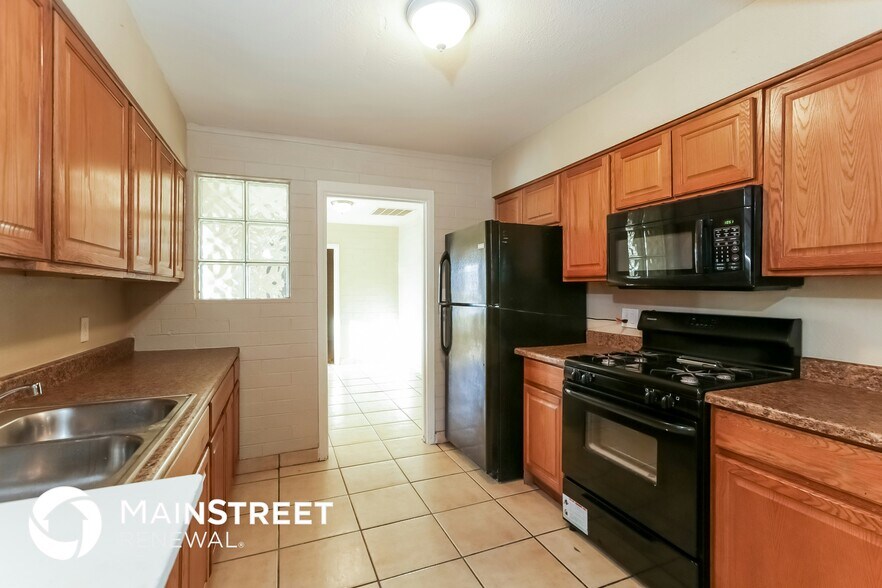 Building Photo - 4301 N 59th Ave
