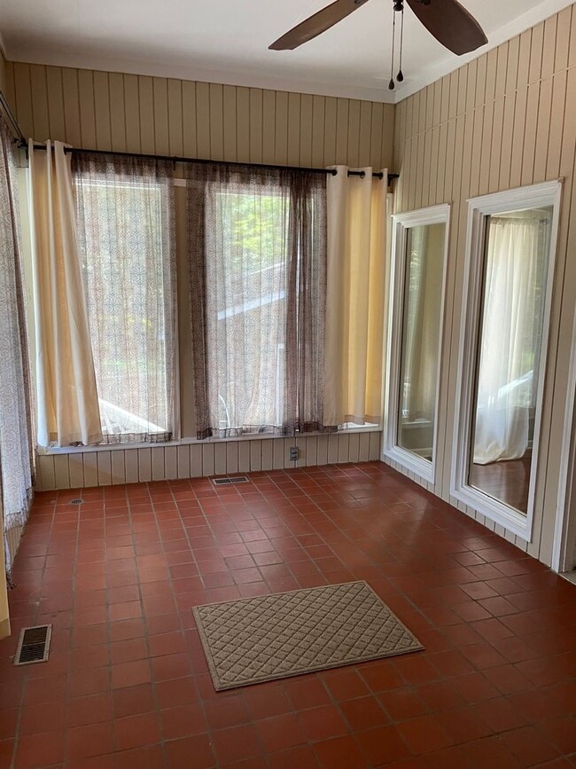 Building Photo - 3 bedroom Bathroom House in River Run Planation