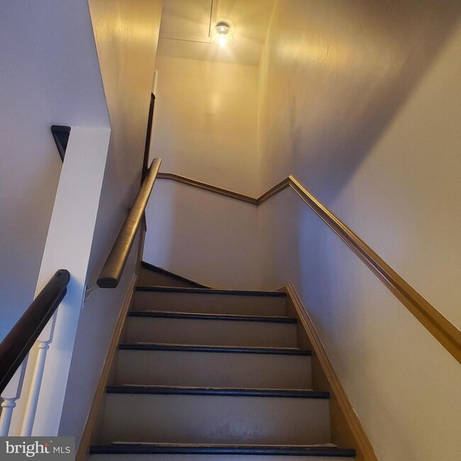 Building Photo - 1700 Quietree Dr