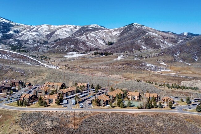 Building Photo - 2 Bedroom/ 2 Bathroom | FURNISHED | TV and Internet Included | Dog Considered