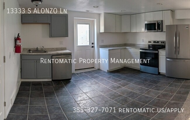 Building Photo - 13333 Alonzo Ln