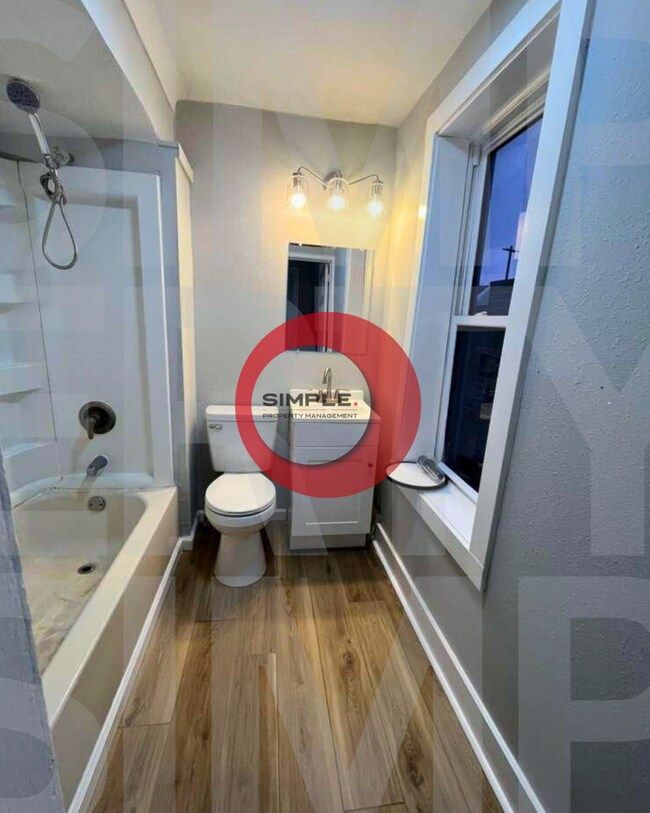 Building Photo - 314 S 8th St