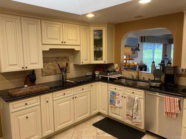 Building Photo - 17248 Bernardo Oaks Dr
