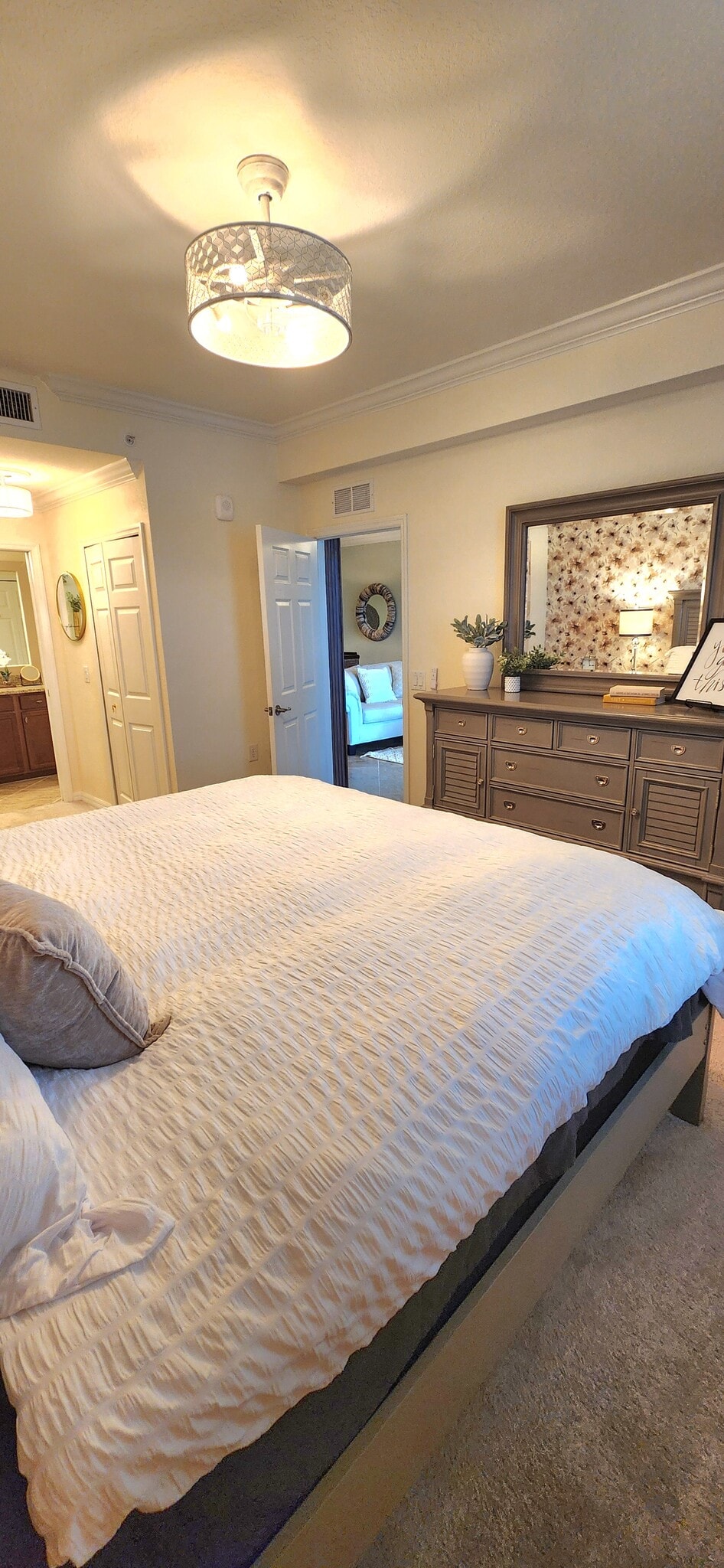 primary bedroom - 17006 Vardon Ter