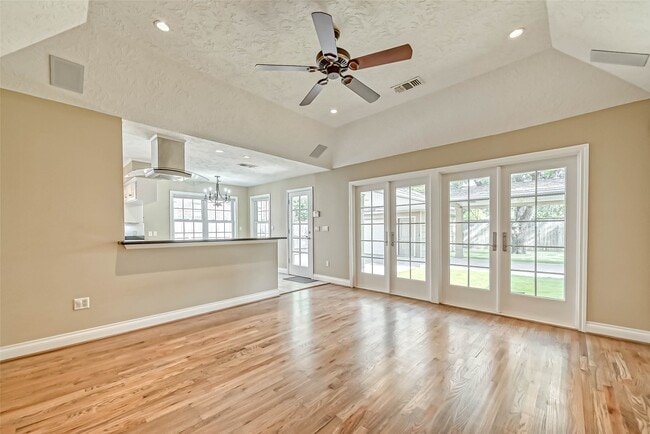 Building Photo - 3710 Linkview Dr