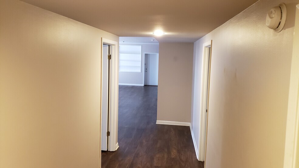 Building Photo - 114 N Kilgore St