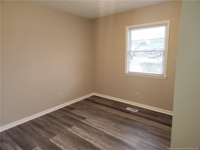 Building Photo - 318 Longhorn Dr