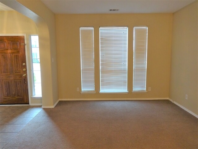 Building Photo - 9501 Navarro St