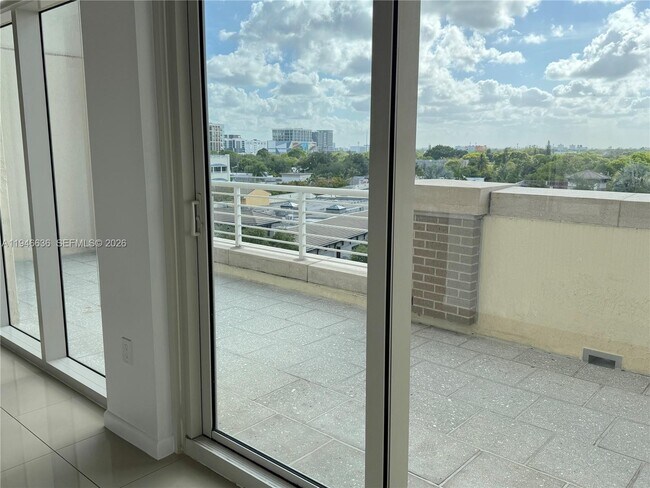 Building Photo - 3250 NE 1st Ave