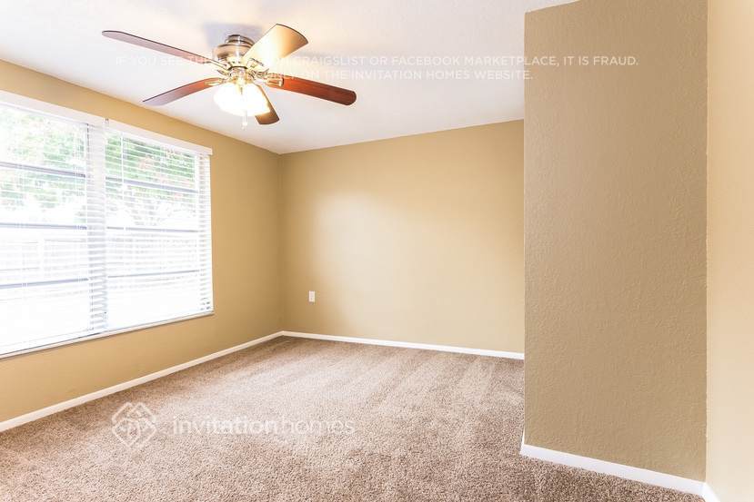 Building Photo - 9141 Lunar Ln