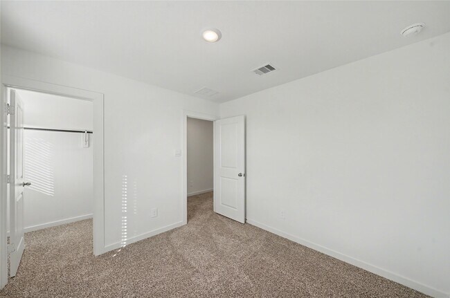 Building Photo - 4219 Gold Hl Ln