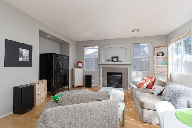 Building Photo - Fully Furnished Home in Green Valley Ranch – Move-In Ready