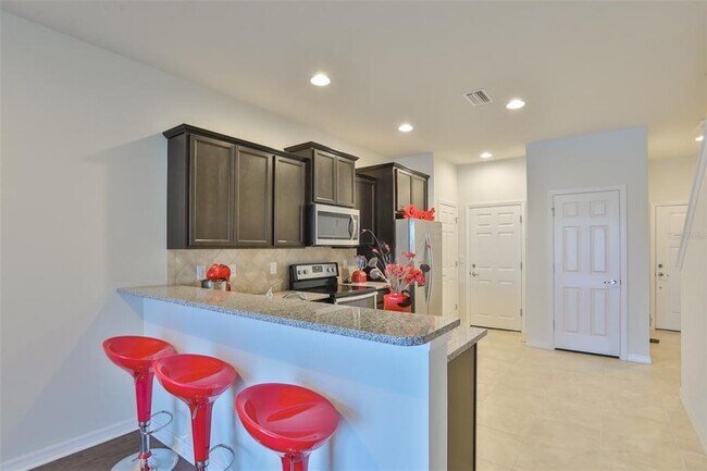 Building Photo - 9162 Hillcroft Dr