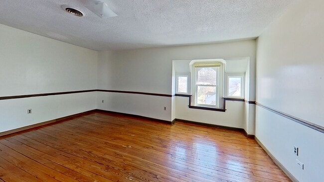 Building Photo - Third-Floor Apartment