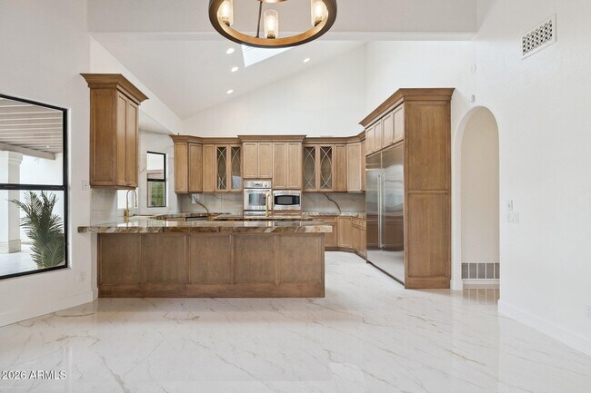 Building Photo - 8303 N 61st Pl