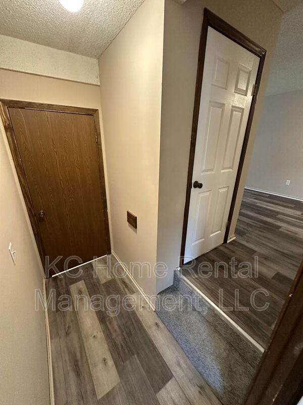 Building Photo - 426 Castle Dr