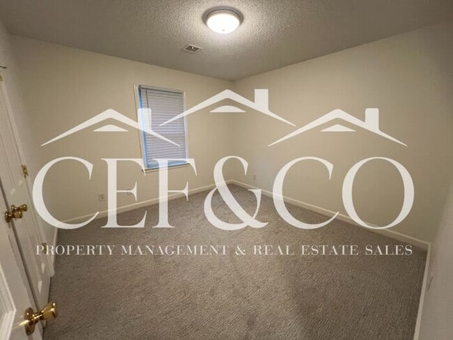 Building Photo - For Rent – Spacious 4 Bedroom, 2 Bathroom ...