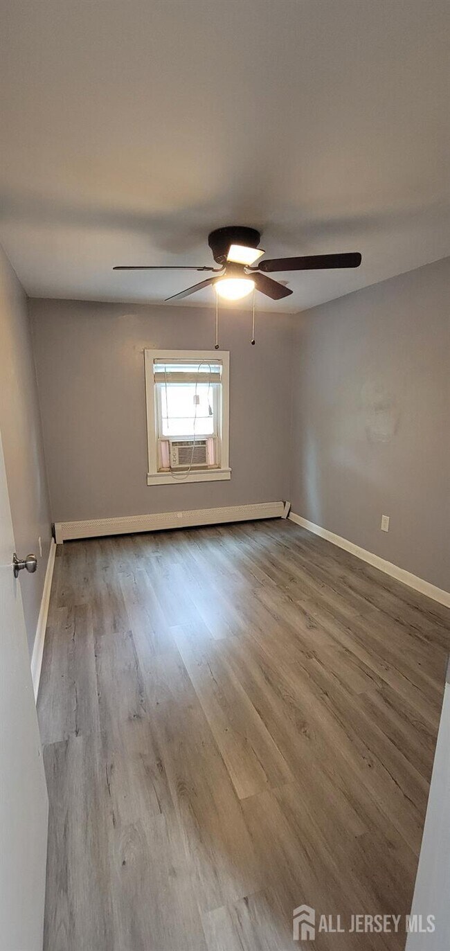 Building Photo - 472 Buckelew Ave