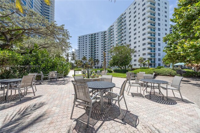 Building Photo - 3000 S Ocean Dr