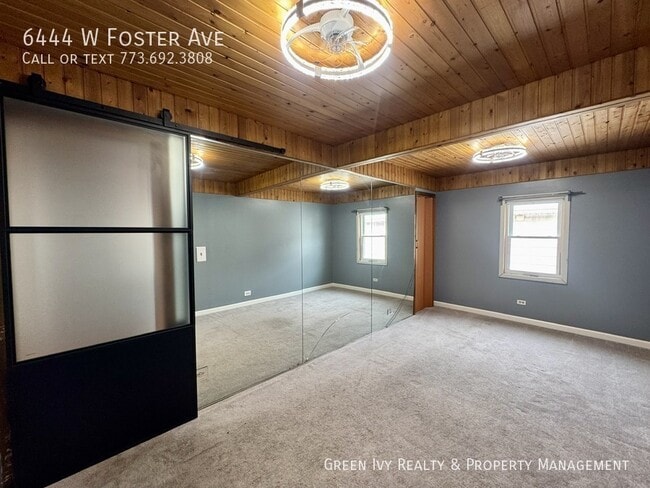 Building Photo - 6444 W Foster Ave