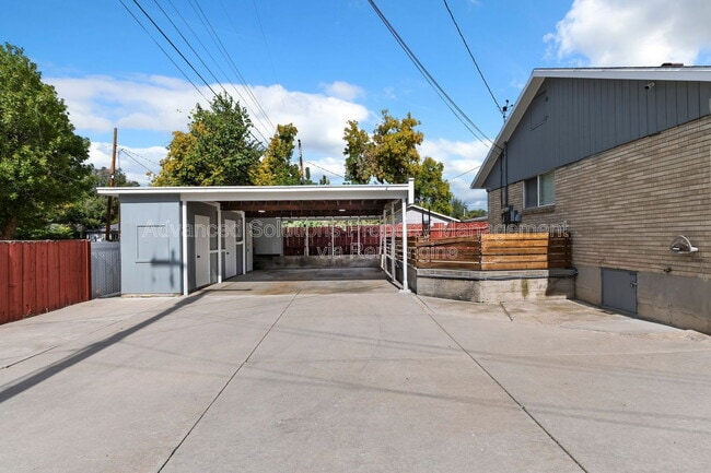 Building Photo - 3128 S 700 E