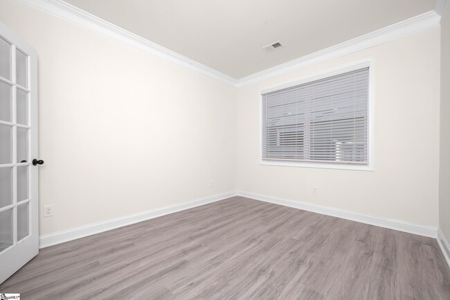 Building Photo - 22 Daybreak Pl