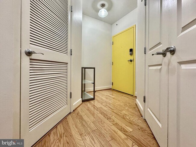 Building Photo - 1117 10th St NW
