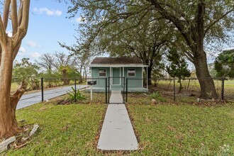 Building Photo - Inviting 2 bedroom 1 bath home for rent!