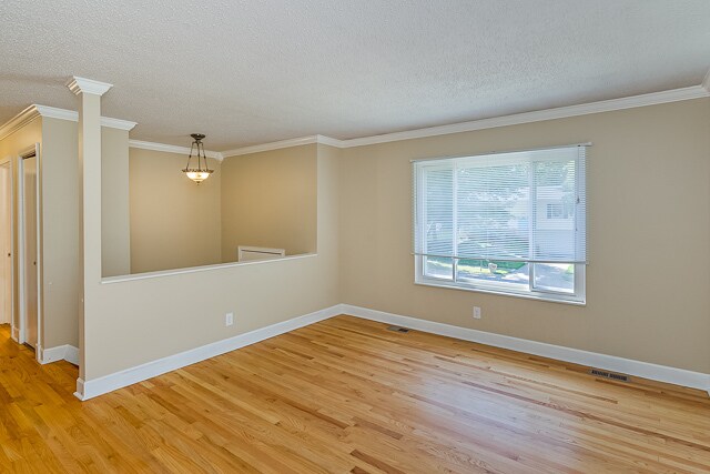 Building Photo - 2135 Winewood Ave