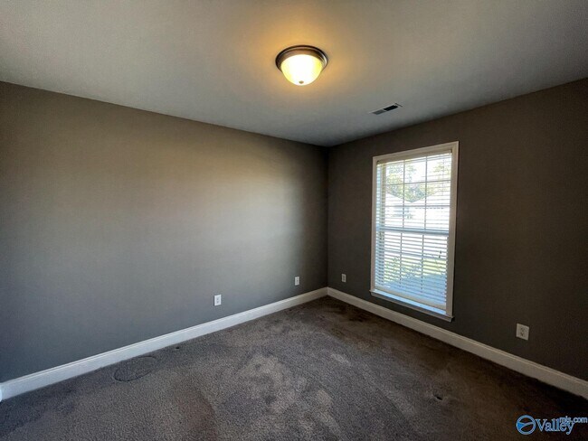 Building Photo - 106 Summerset Ln