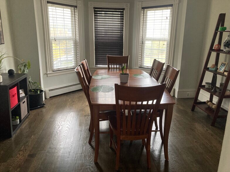 Building Photo - 155 Hill St