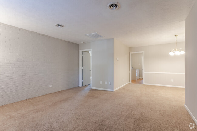 1BR, 1BA - 950SF Classic - Living Area - Morganton Arms Apartments