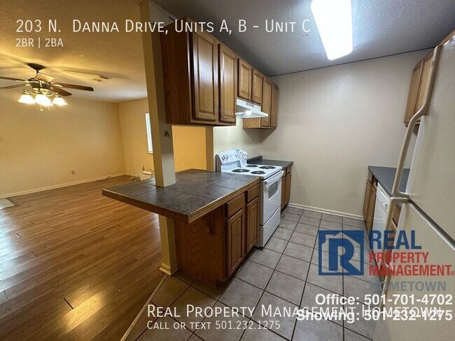 Building Photo - 203 N Danna Dr