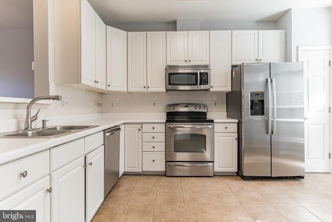 Building Photo - 1520 Long Dr Ct
