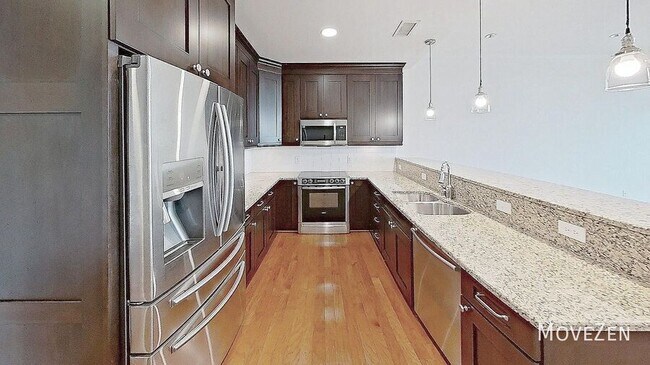 Building Photo - 710 Independence Pl