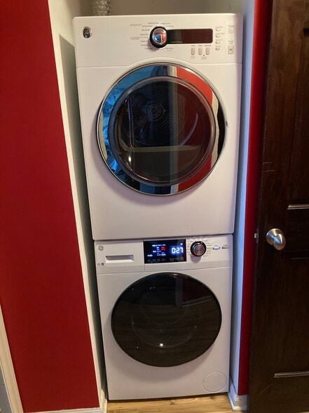 Washer and Dryer - 1203 Washington Ave