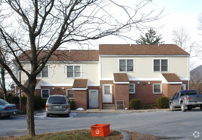 Primary Photo - 223 N Penn St