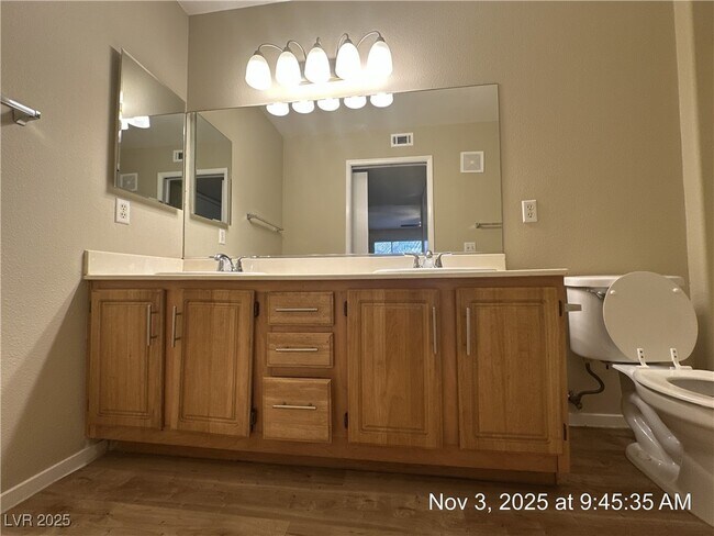 Building Photo - 5710 E Tropicana Ave