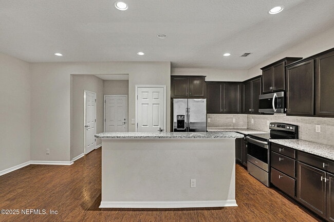 Building Photo - 7019 Buroak Ct