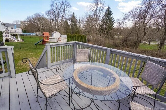 Building Photo - 149 Tanglewood Dr